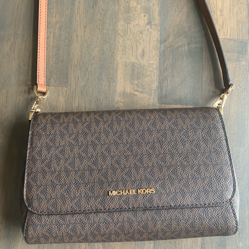 Michael Kors Signature Brown Crossbody Bag (used- Excellent condition.